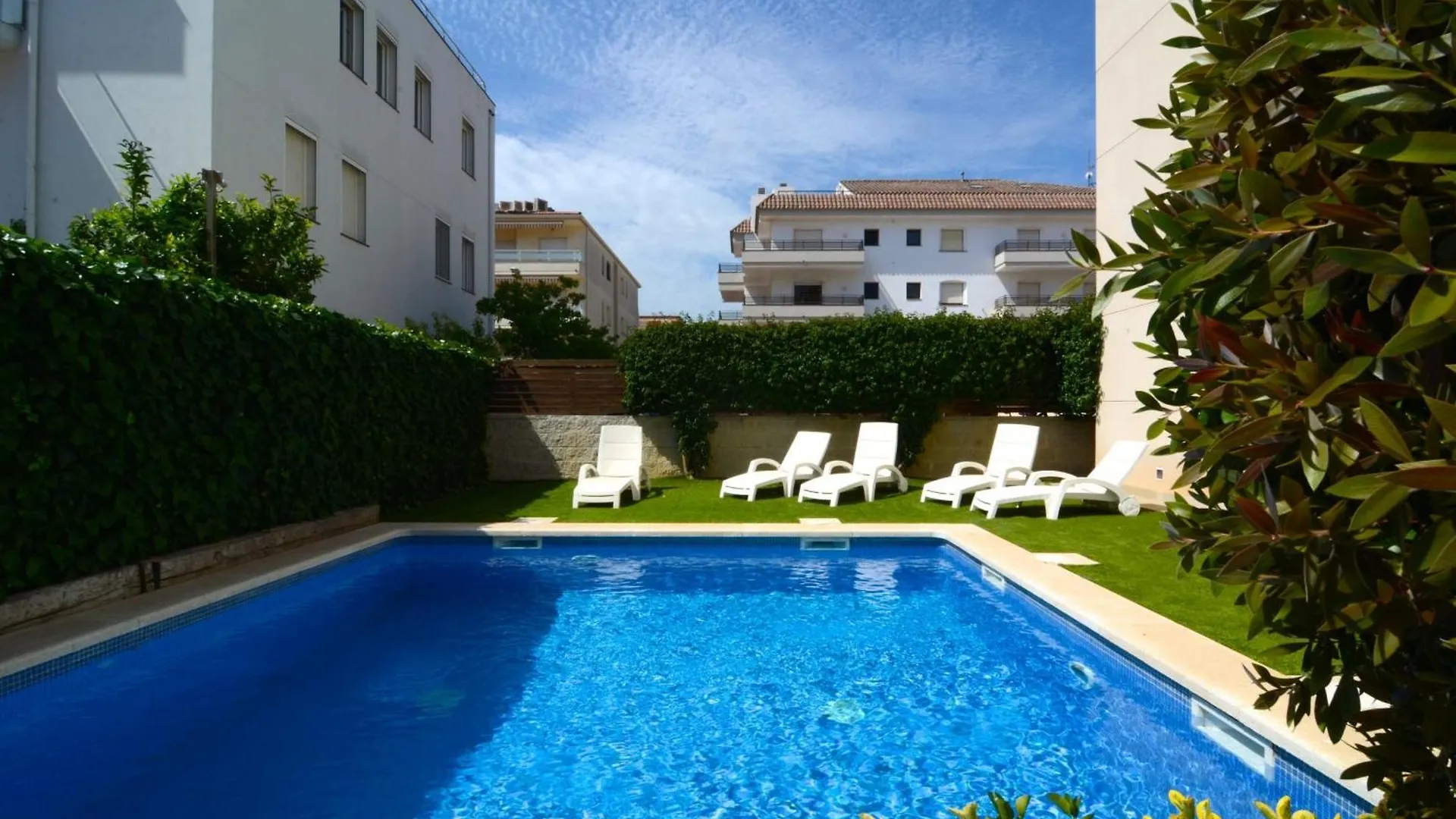 Brises Del Mar 3-1 Lägenhet L'Estartit 0*,  Spanien